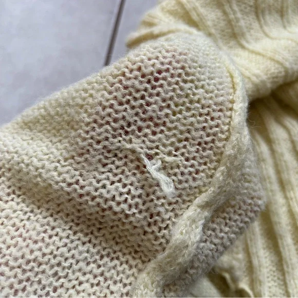 Urban Outfitters Kimchi Blue Fiora Sweater - Picture 10 of 10